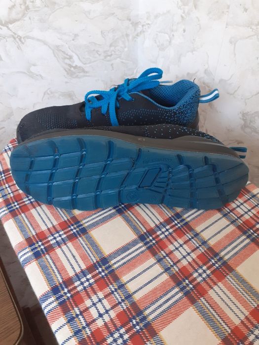 Продам рабочие ботинки