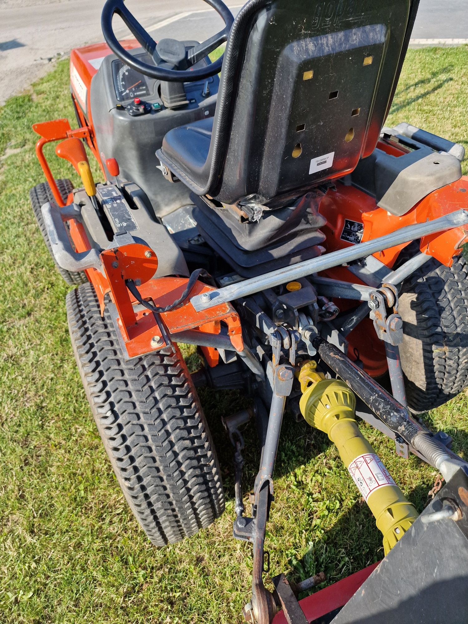 Traktor kubota 1410 z osprzętem