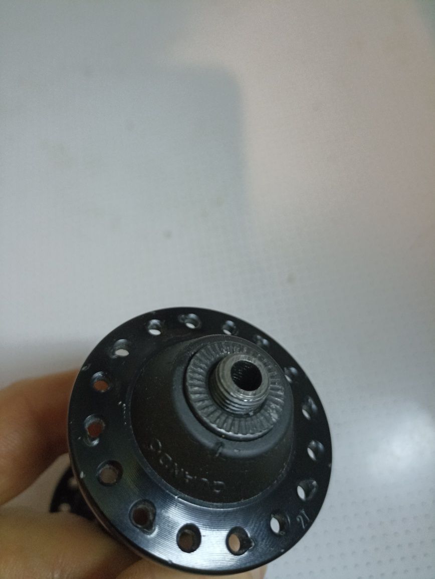 Втулки Shimano STX, передняя Quando