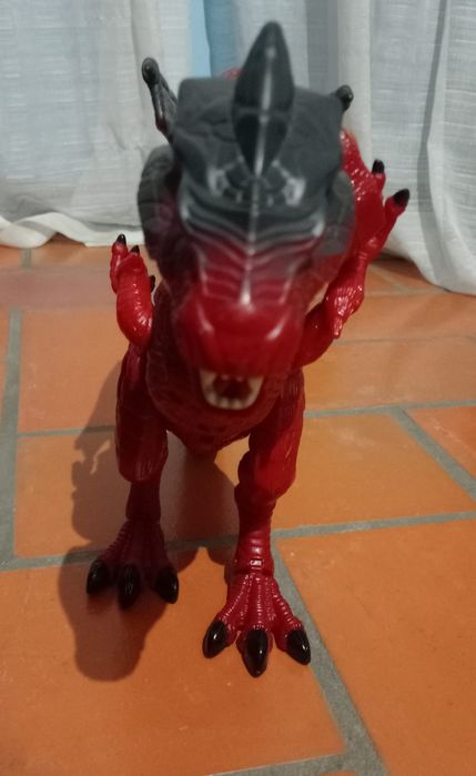 Dragão Mighty Megasaur