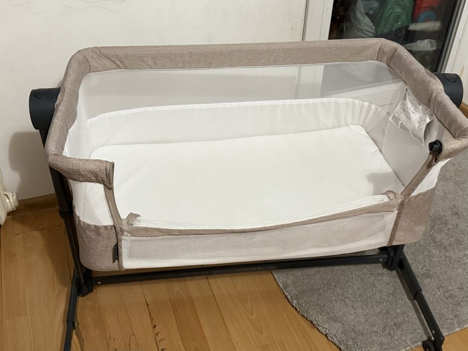 Sprzedam łóżeczko dla noworodka.