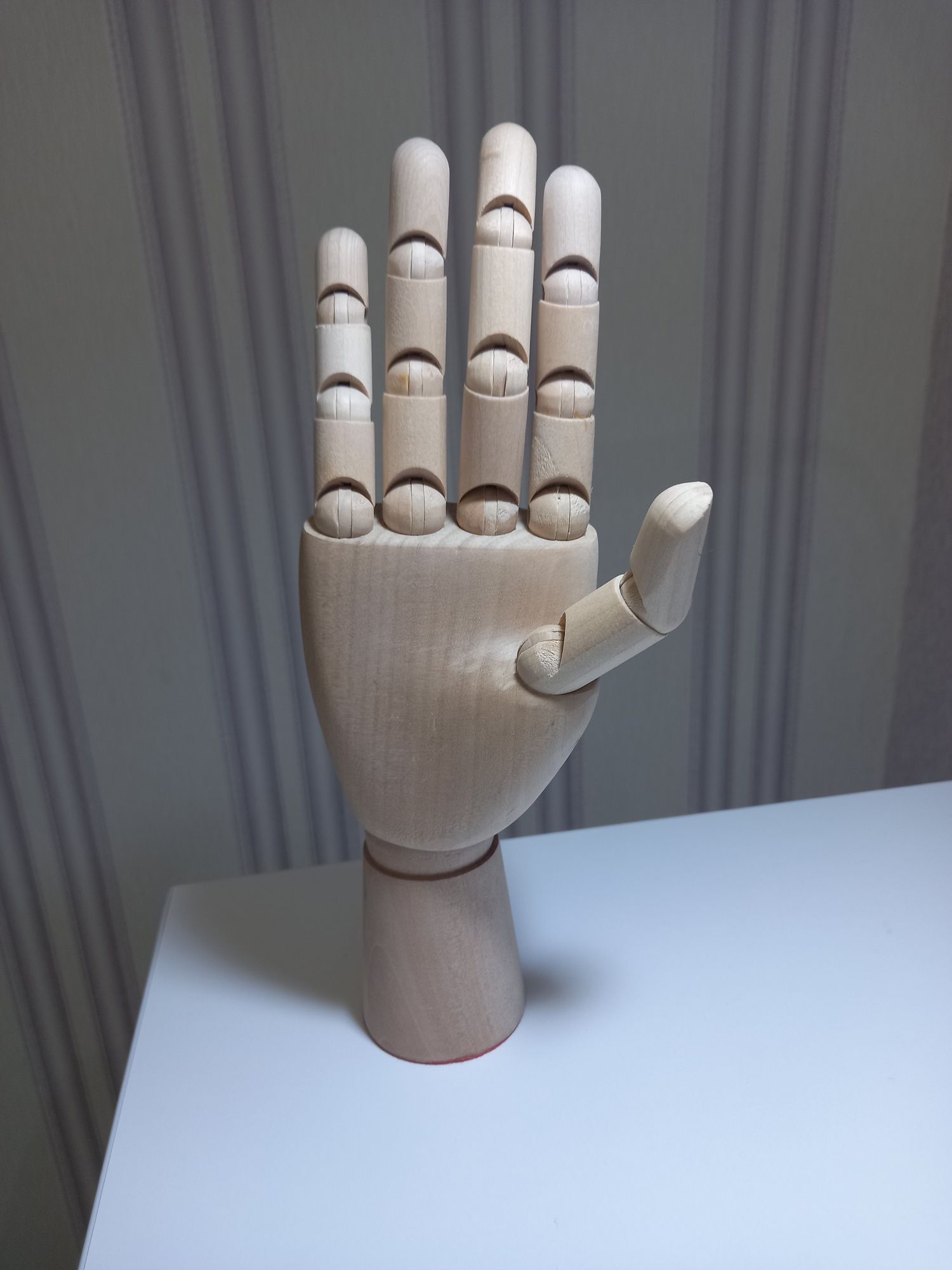 Дерев'яна рука манекен для тримання товару 25 см
