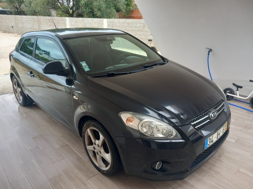 Kia Cee’d 1.6 CRDi 115cv  / 3p