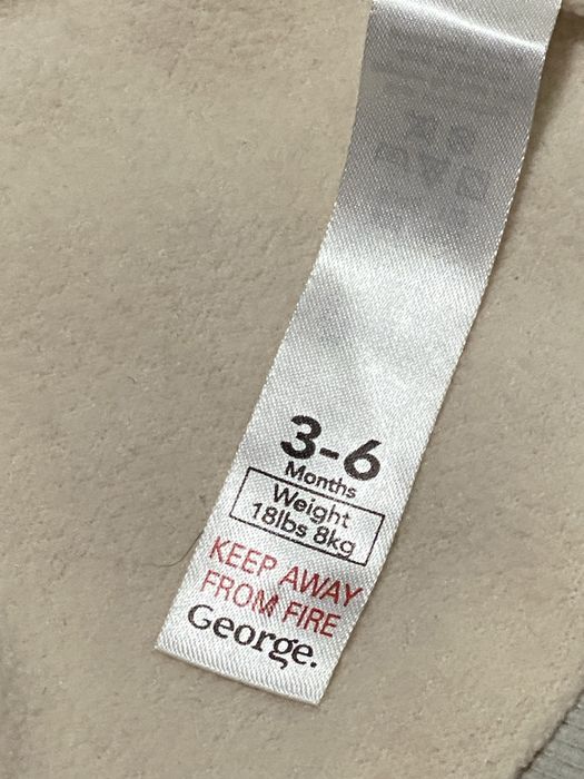 дитяча куртка з хутряним капюшоном та ґудзиками-клямерами