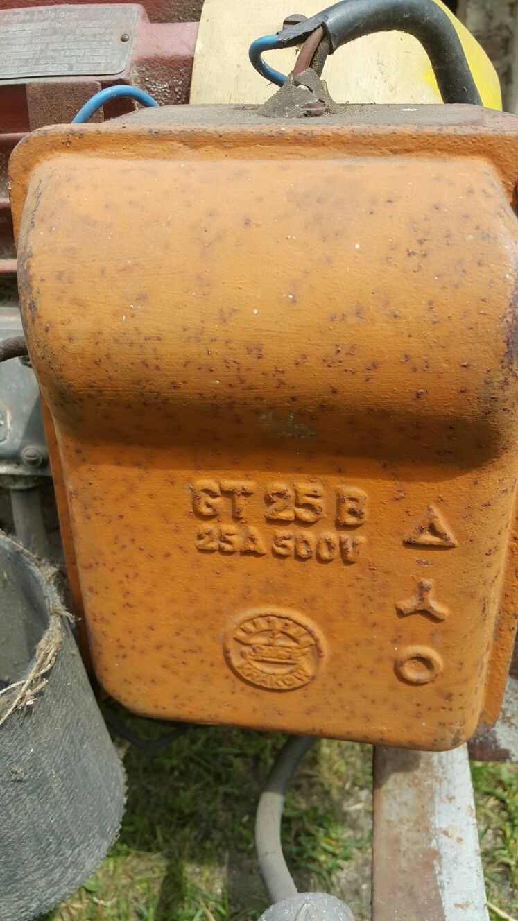 Silnik elektryczny dopiły,śrutownika itd.trójfazowy