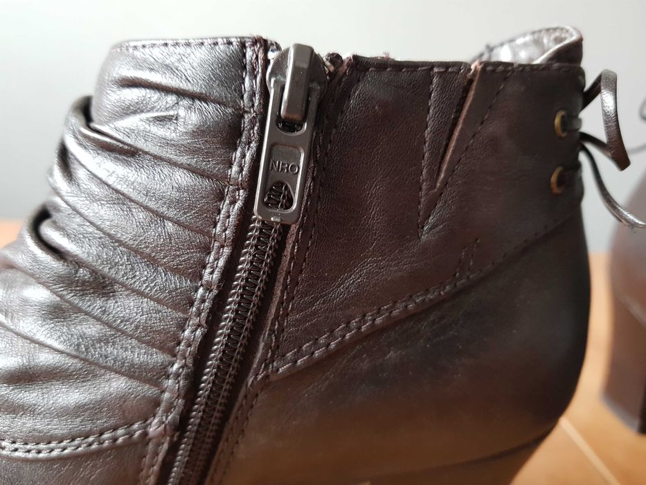 Botki kozaki CAPRICE Soft stan bardzo dobry – długość wkładki 25,5 cm