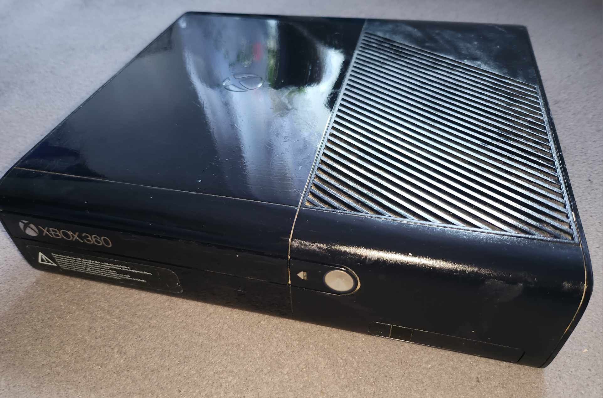 Xbox 360E + kinnect