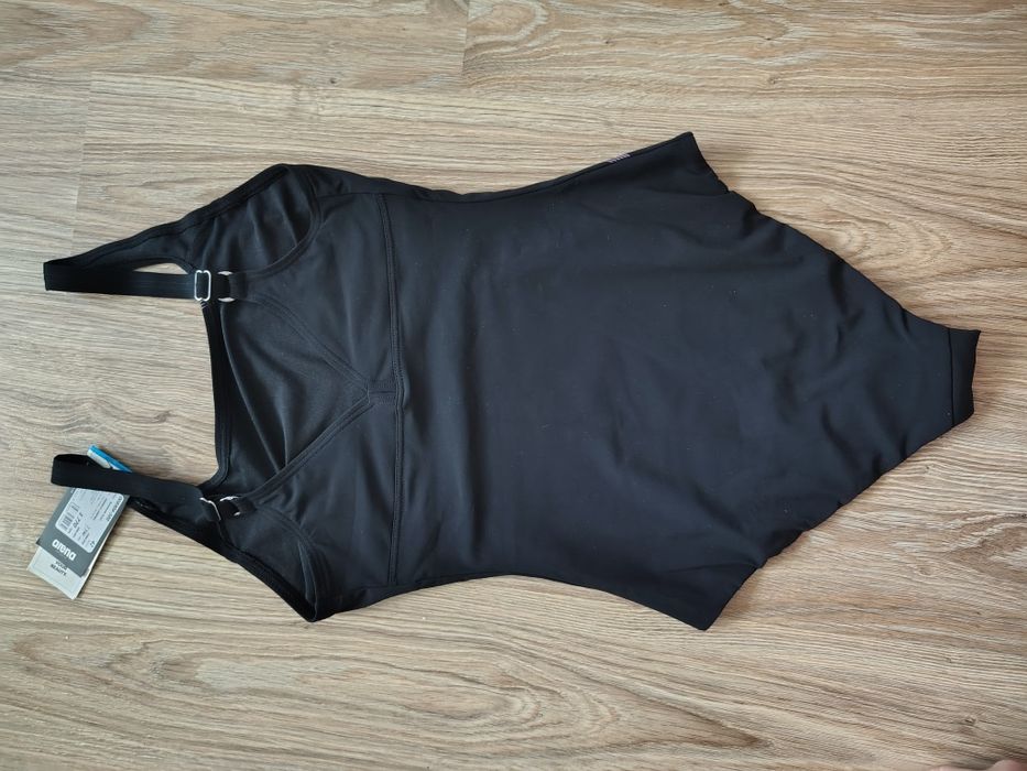 Купальник Arena новий розмір 42