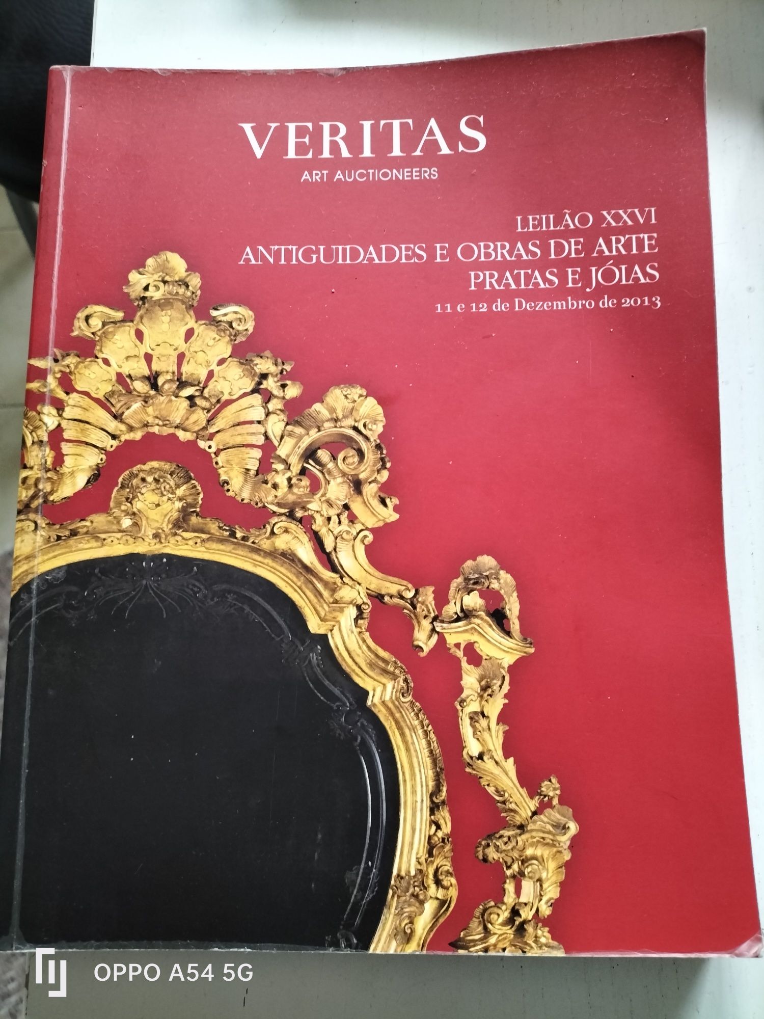 Livro" Veritas" "sobre "Antiguidades e obras de arte",265 pgs