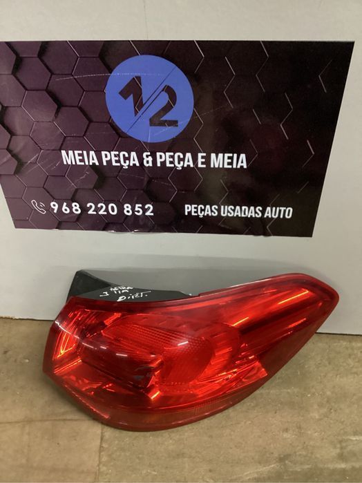 Farolim traseiro direito Opel Astra J do ano 2011