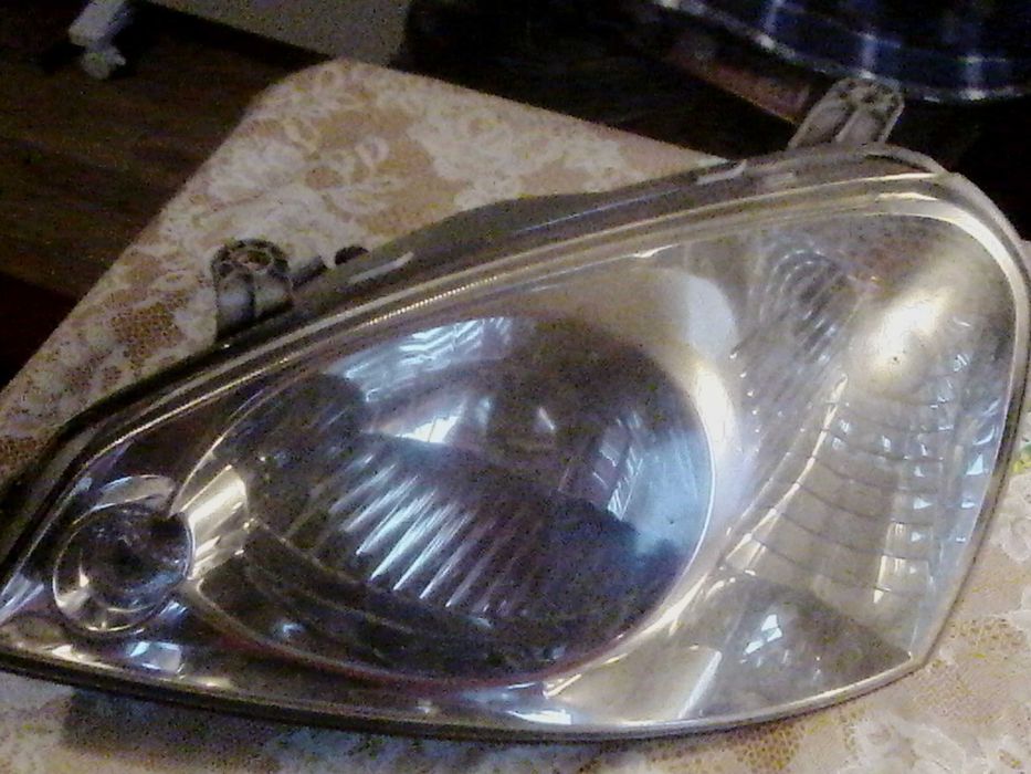 lampa lewa tata indica