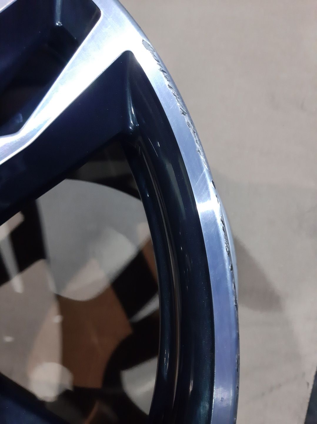 Felgi BMW Oryginał 8Jx19 H2 5x112 IS(ET)47 Osadzenie 66,6mm 2szt