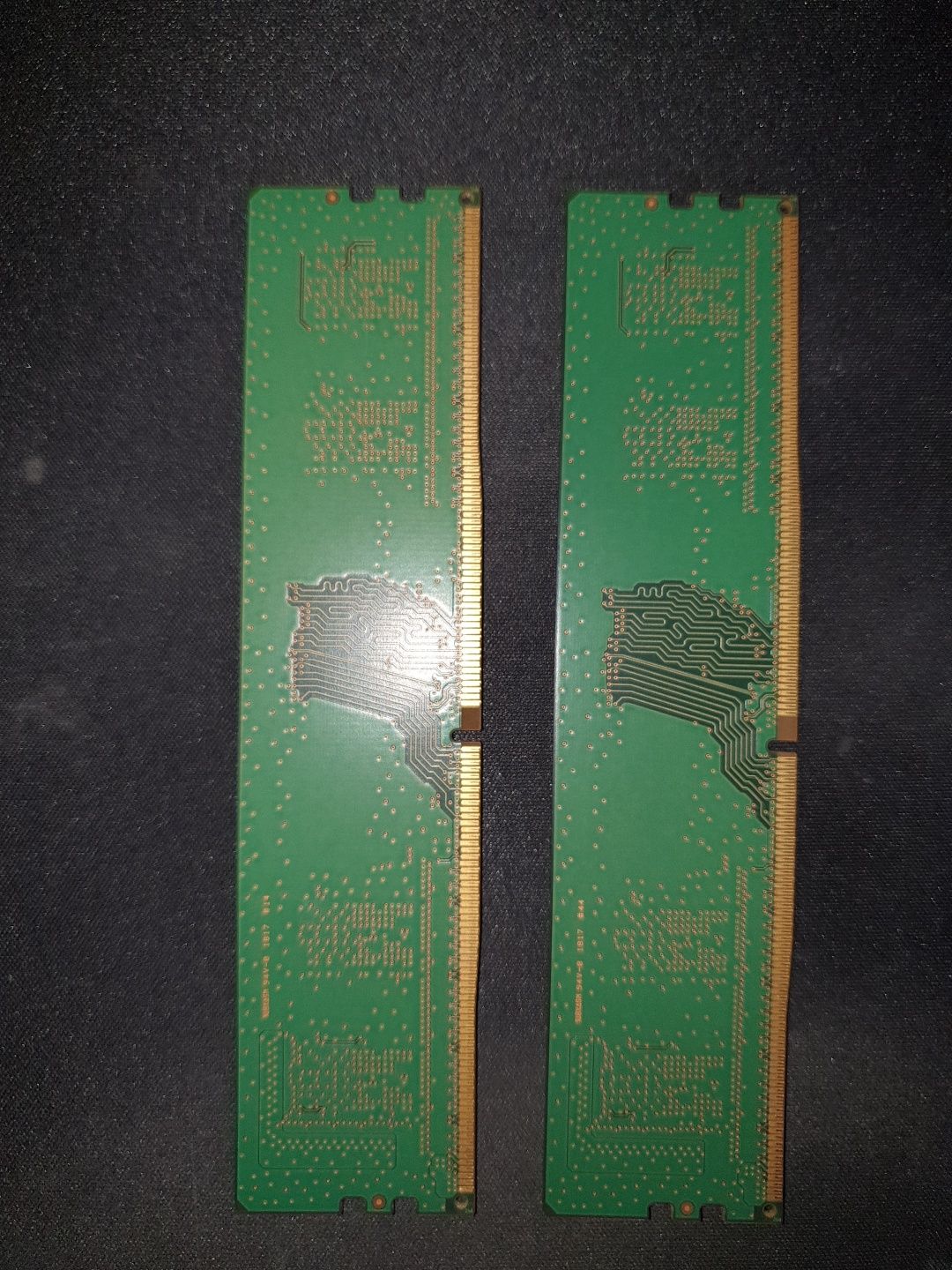 Оперативна память комплект DDR4 16 ГБ по 4х4 або 8гб 4х2 чистота 2666