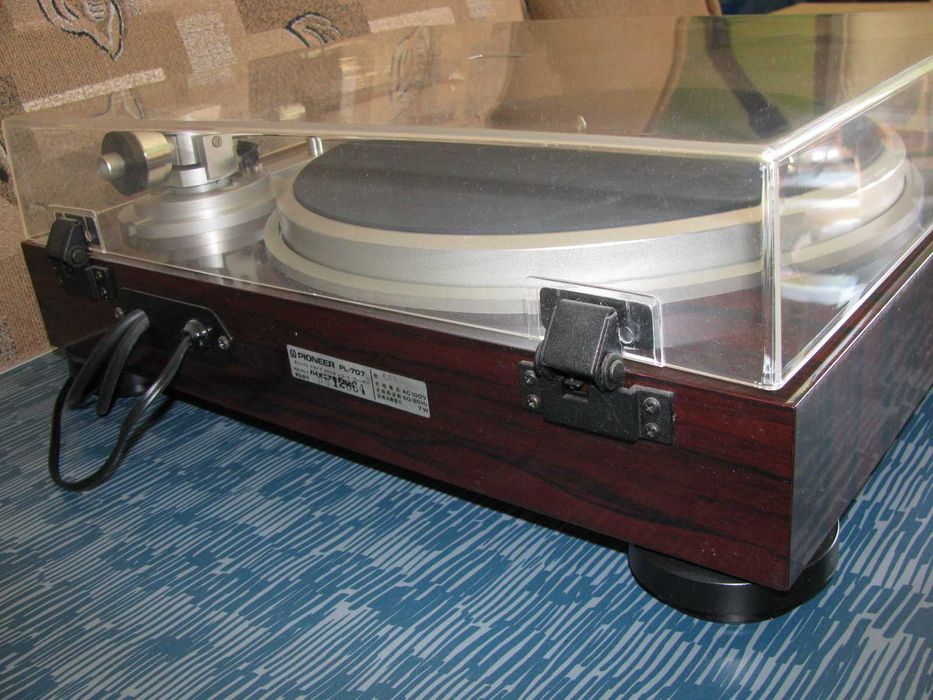 Gramofon Pioneer PL-707