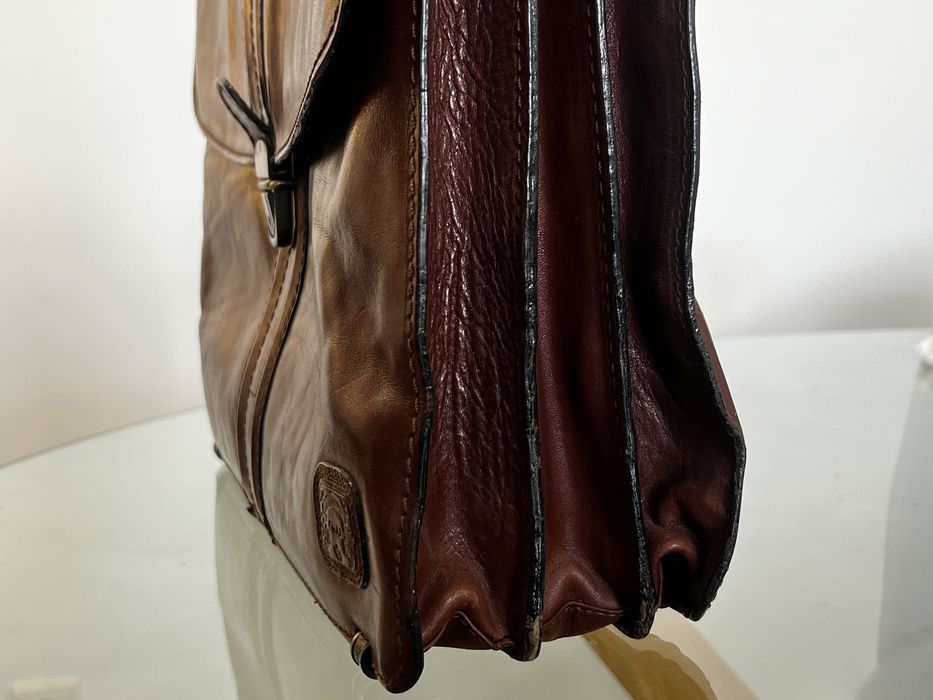 Pasta em pele diolomata