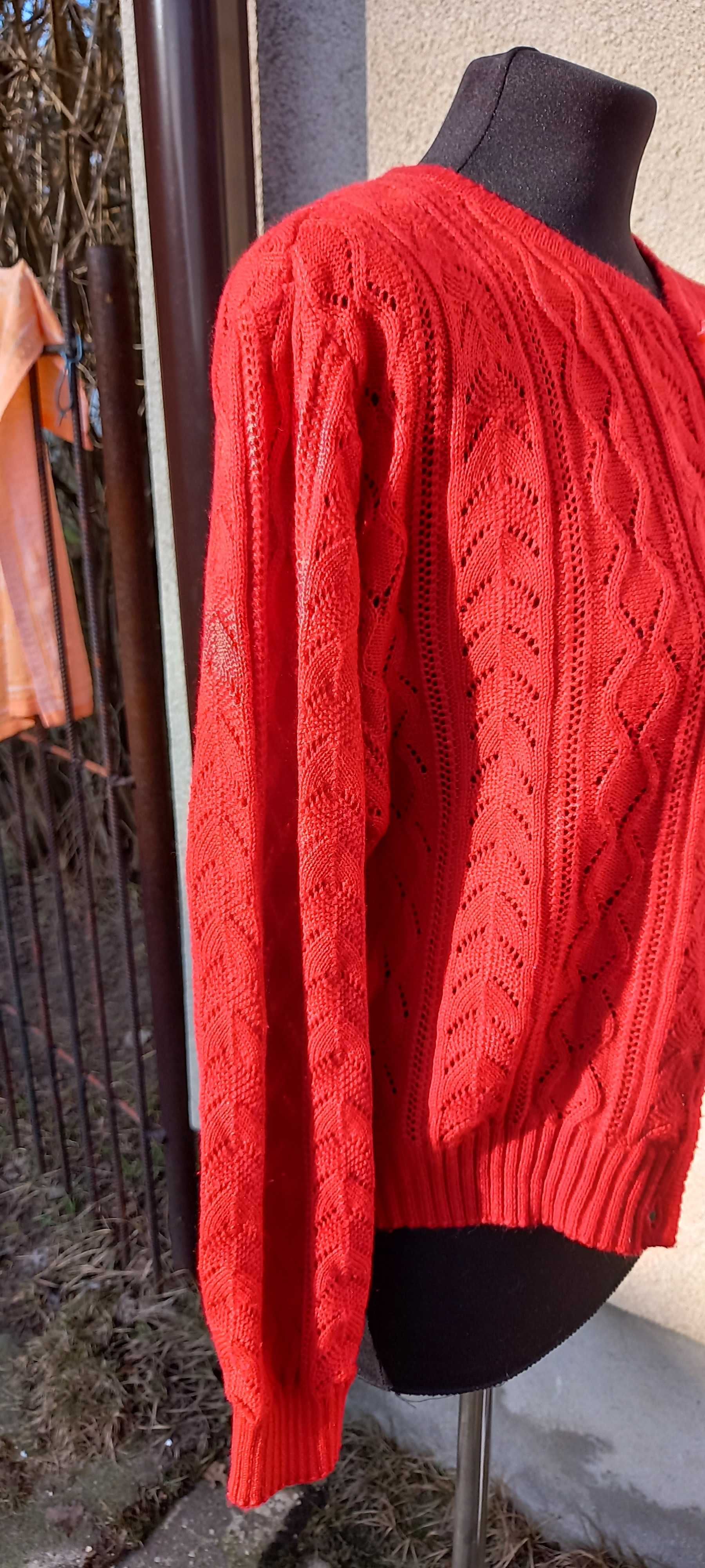 sweter czerwony ażurowy