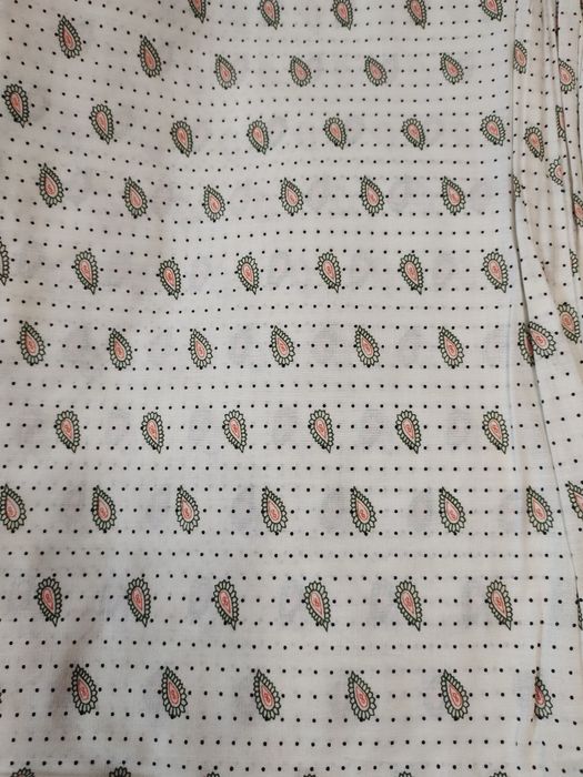 Комплект постельного белья размер 150 *210 наволочки 70 "70