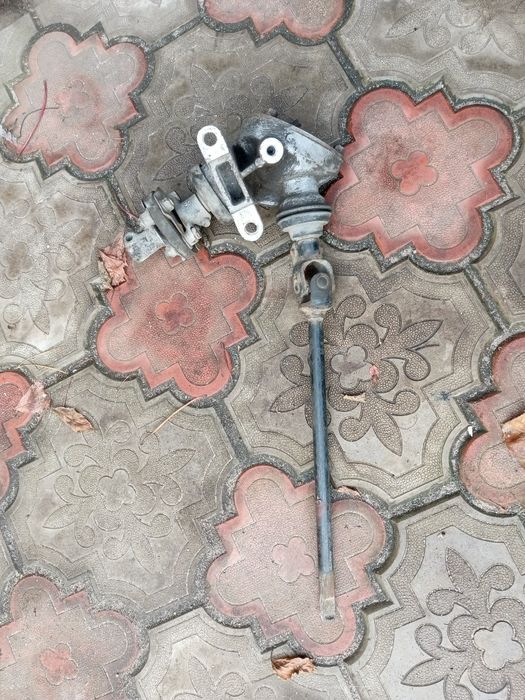 Рулевая колонка в сборе Mazda E 2200