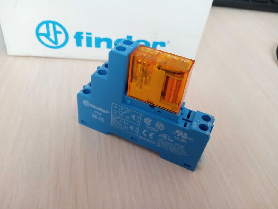 Реле 24 В, АС, 40.52.8.024.0000 Finder с розетками 95.05.SPA - 9шт.