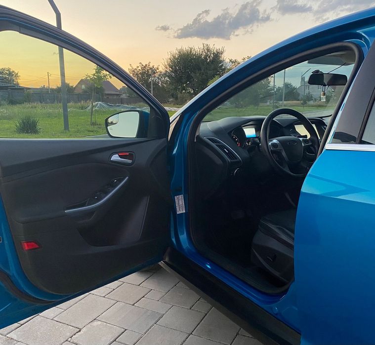 Ford Focus  Titanium  муз. с-ма "Sony"