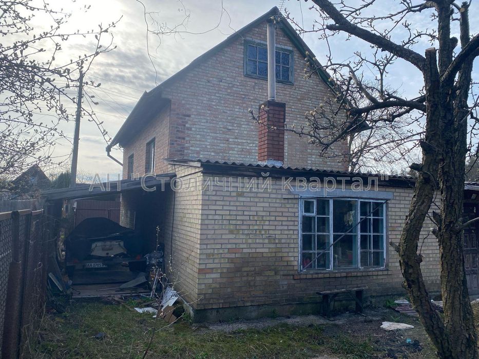 Продам дачу в садовому товаристві Жолудь.