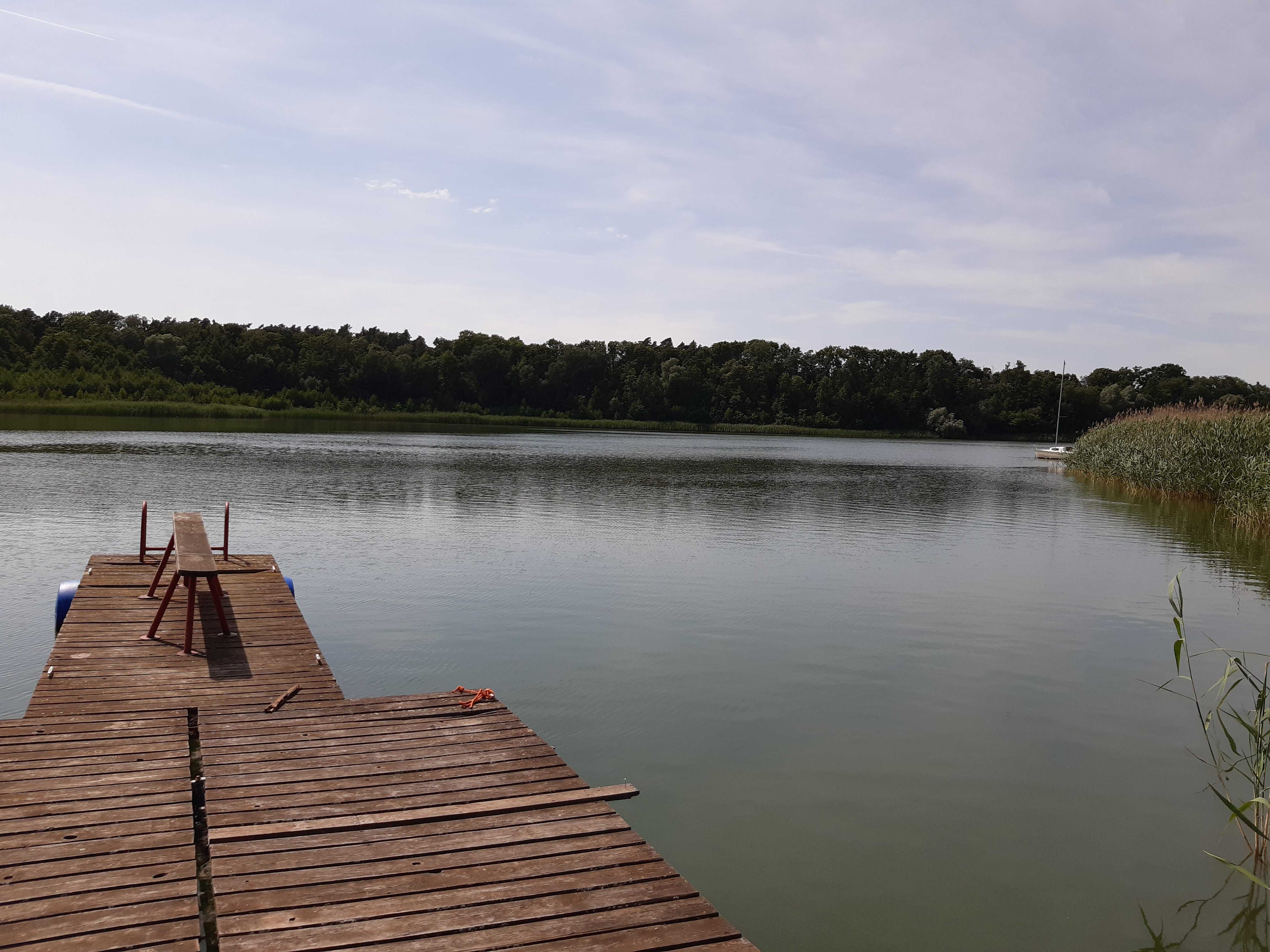 Domki nad jeziorem k/Przyjezierza