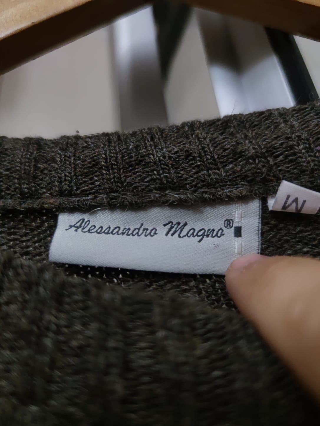 Sweter klasyczny Alessandra Magna M wełna wełniany wool wełna sweterek