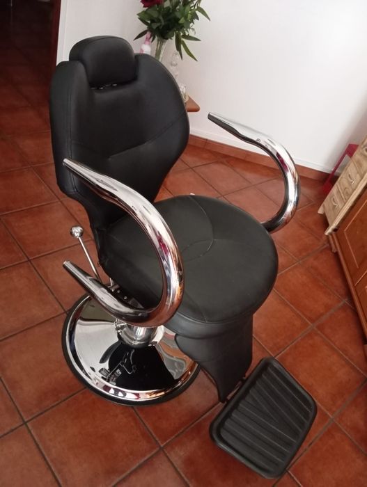 Cadeira de barbeiro como nova