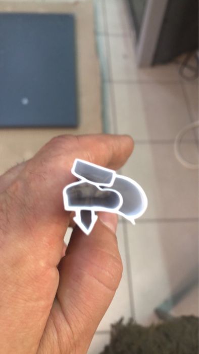 Ущільнювач для торгового обладнання