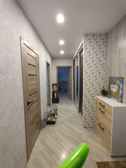 БЕЗ КОМІСІЇ! Двокімнатна гарна квартира. САДОЧОК. Сертифікат