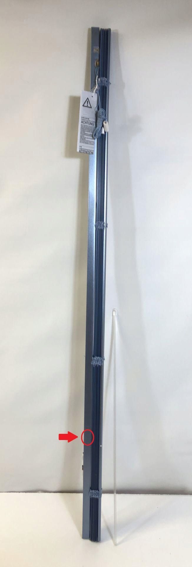 Aluminiowa żaluzja bez wiercenia srebrno-niebieska 160x175 cm