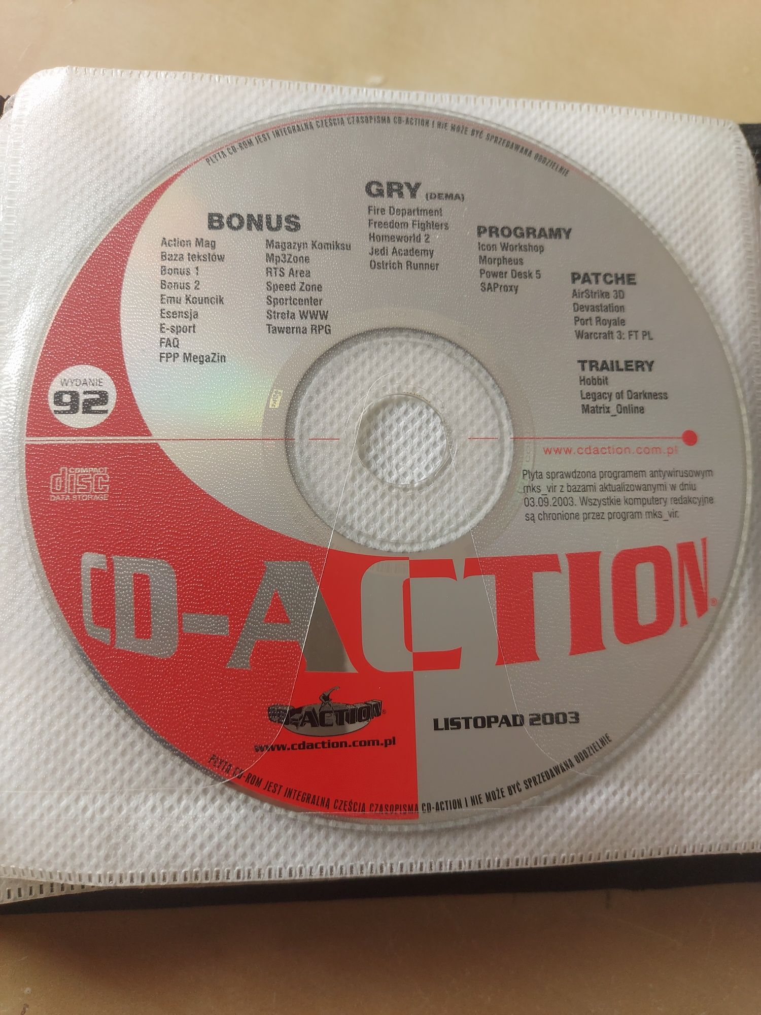 CD-Action kolekcjonerska płyta CD pełna gier programy patche trailery