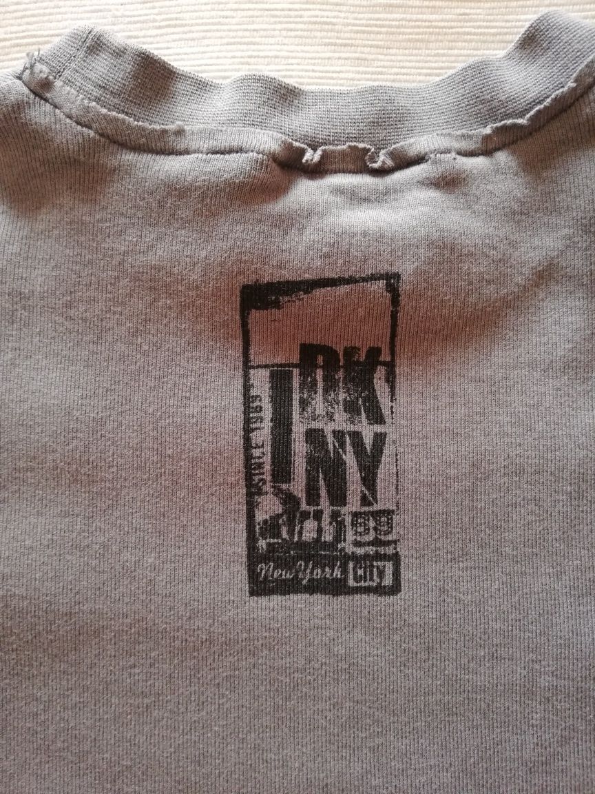 T-shirt DKNY - menino 8 anos