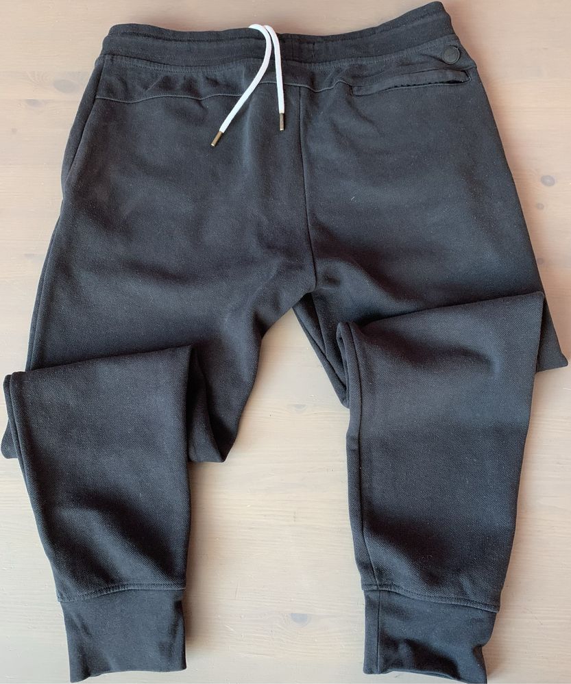 Spodnie dresowe męskie Pull&Bear L