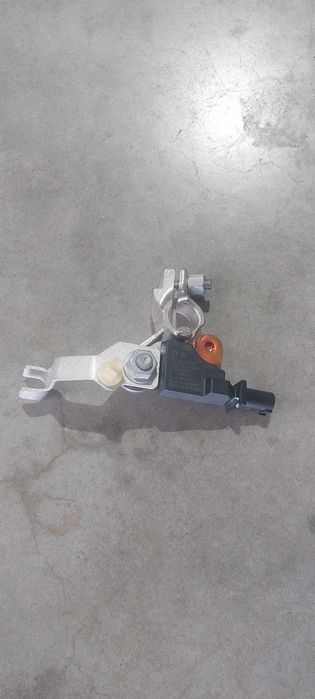 Peugeot Citroen клема акумулятора  9802043580