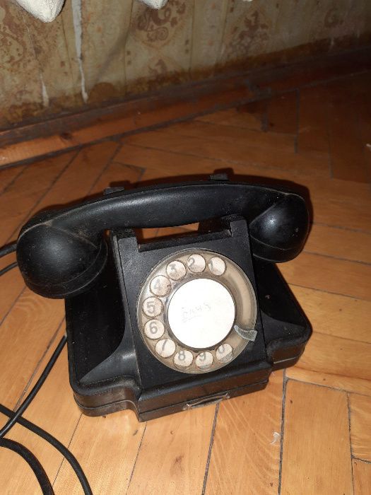 Телефон 1963 г.в., антикварный, стоял в Львовском горкоме