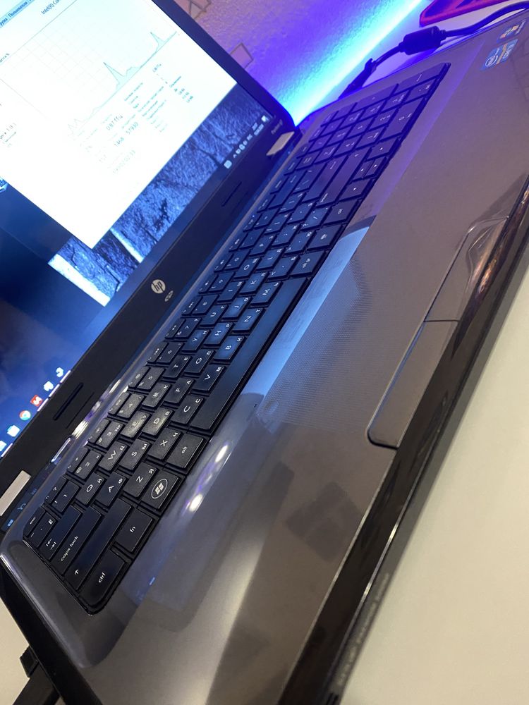 Ноутбук HP Pavillion G7 Series