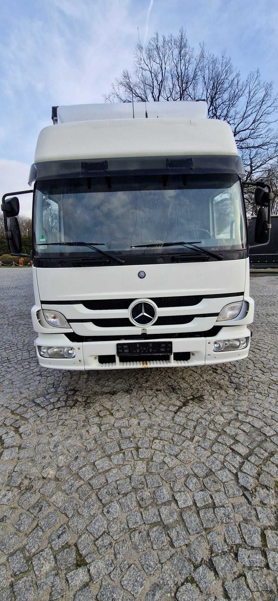 Mercedes Atego 818 Jumbo Mega  Tandem Dwa Spania 7.3m 3m w środku