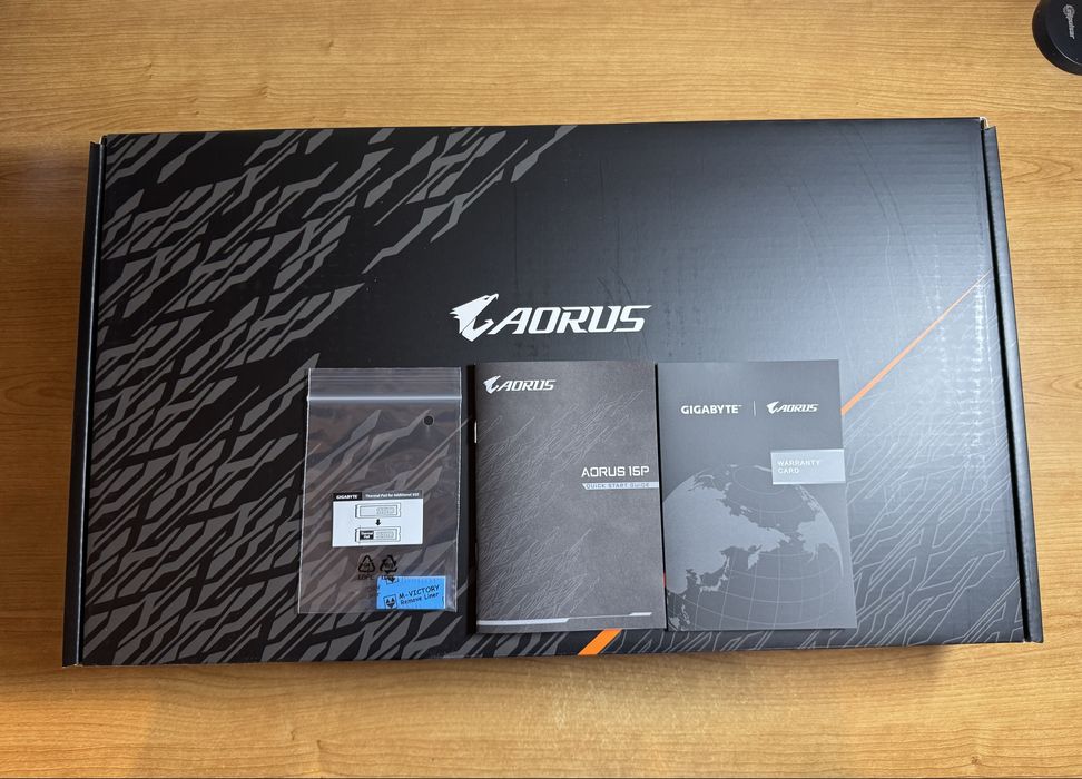 Gigabyte AORUS 15P XD i7-11800H/ RTX 3070/ 16GB / 1TB SSD + нова мишка