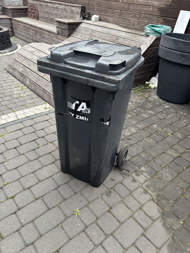 Pojemnik na śmieci