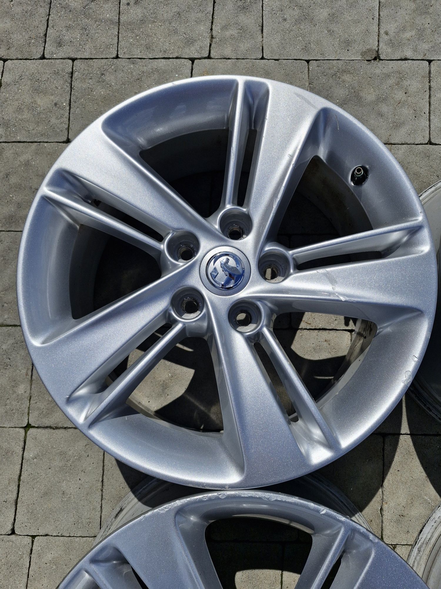 Диски легкосплавні Opel Astra J Insignia Zafira Tourer 7.5J R17 ET45