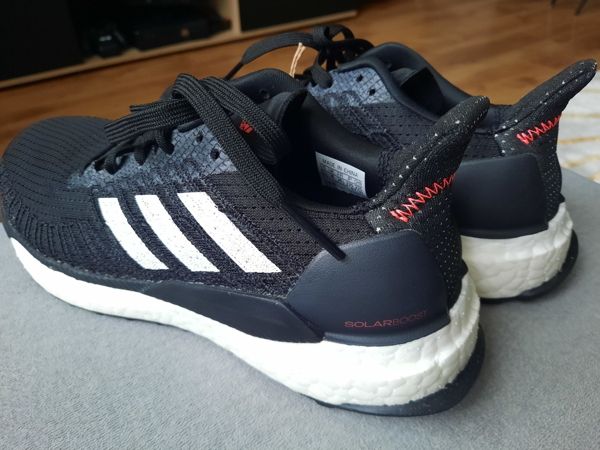 Buty adidas solar boost