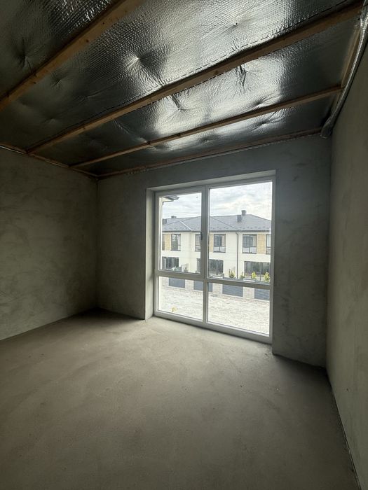 Продаж двухповерхового таунхаусу.