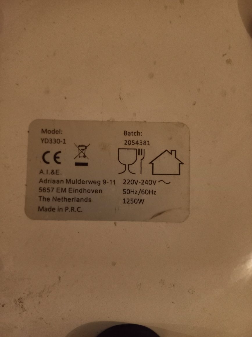 Grill elektryczny.