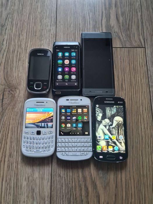 Telefony Nokia N8 Blackberry Samsung Duos
