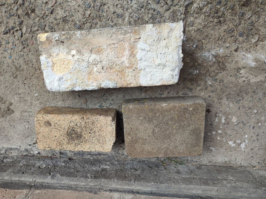 Огнеупорный кирпич 3 вида