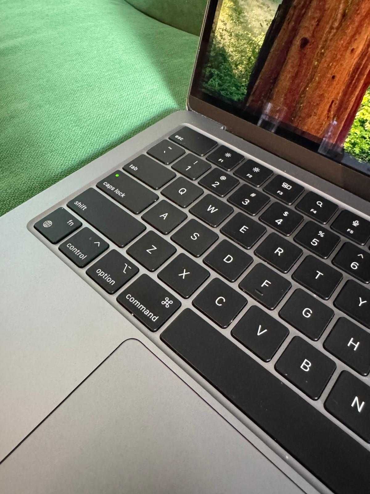 Macbook Air 13.6 M2 (2023) – A2681