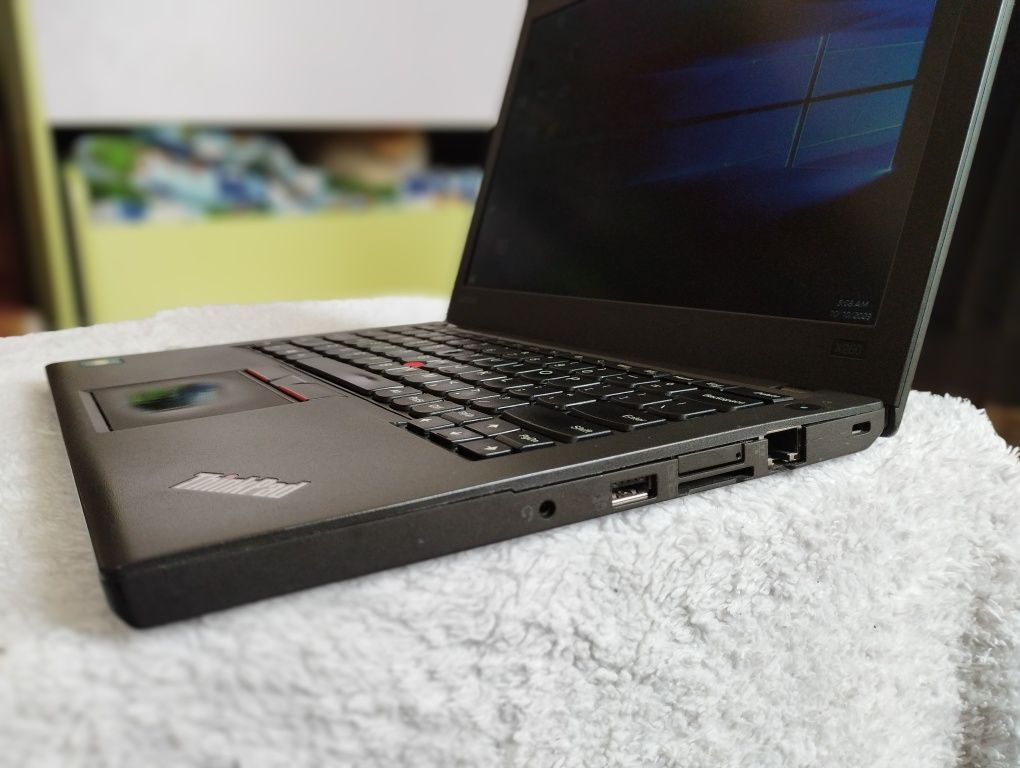 Ноутбук Lenovo ThinkPad X260 i5-6300u/8Gb DDR4/500Gb HDD