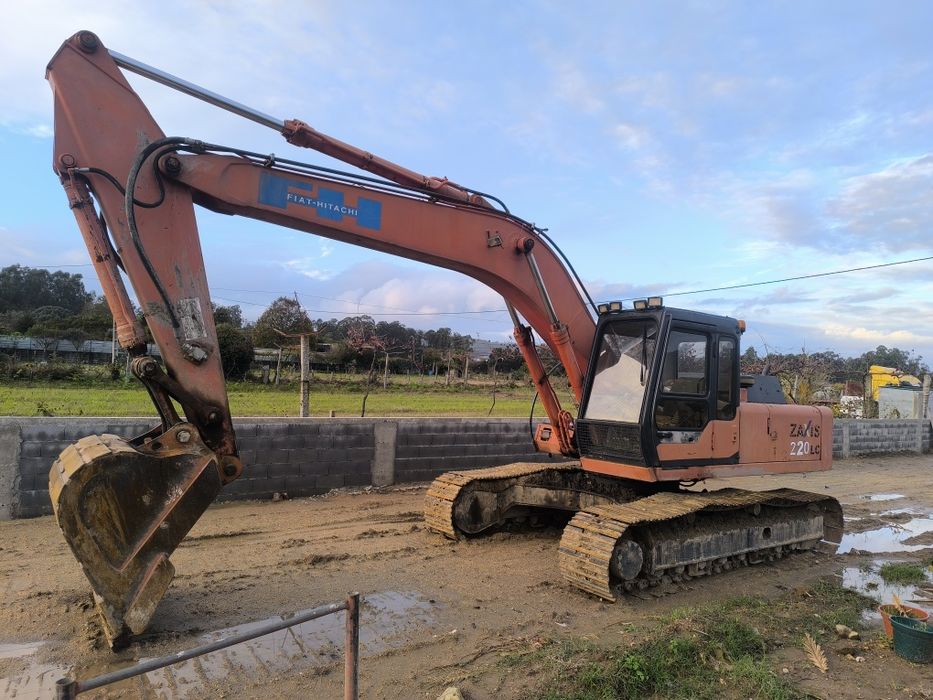 Escavadora giratória Fiat Hitachi
