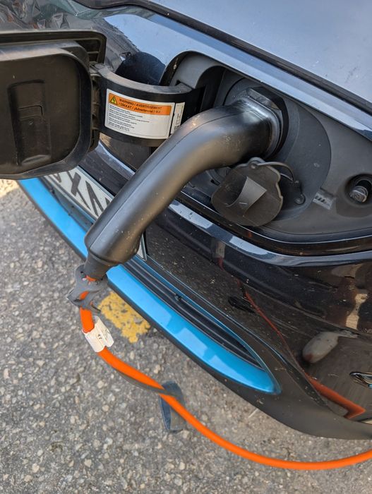 Carregador veículo elétrico 8A, 1.8kw APTIV